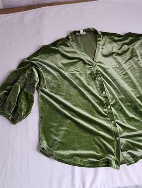 Suzanne Betro Olive Green Velvet Button-Front Blouse